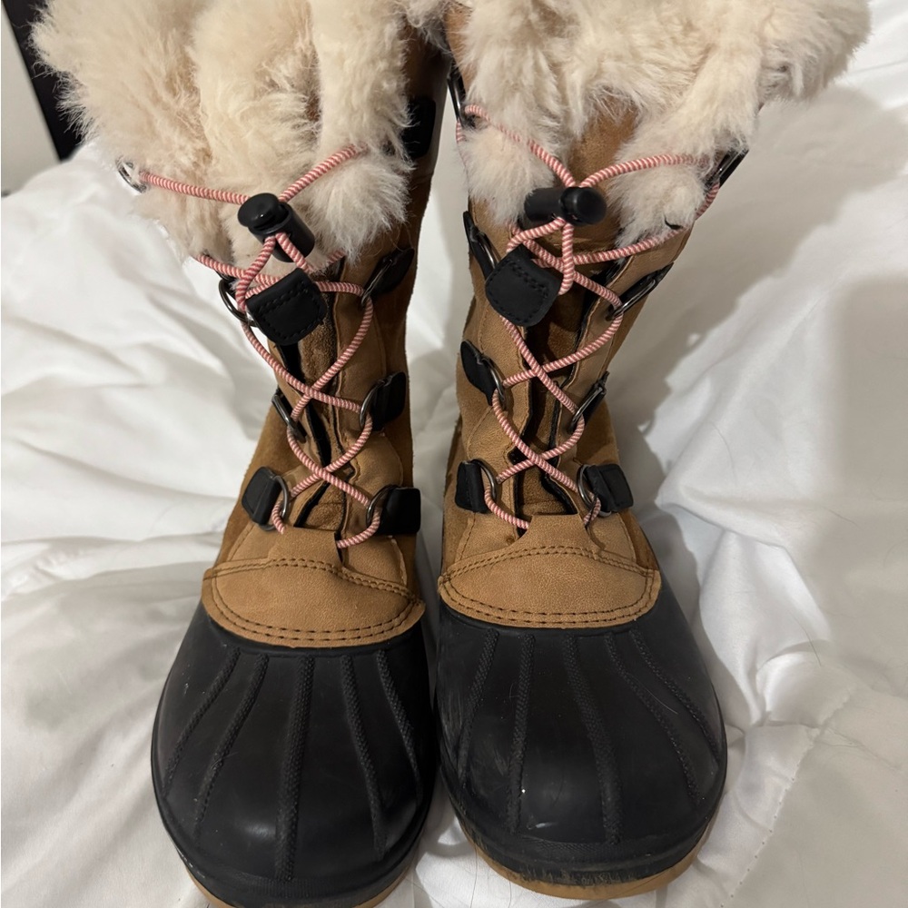 Cat & Jack Faux Fur Lace-Up Winter Boots Size 4